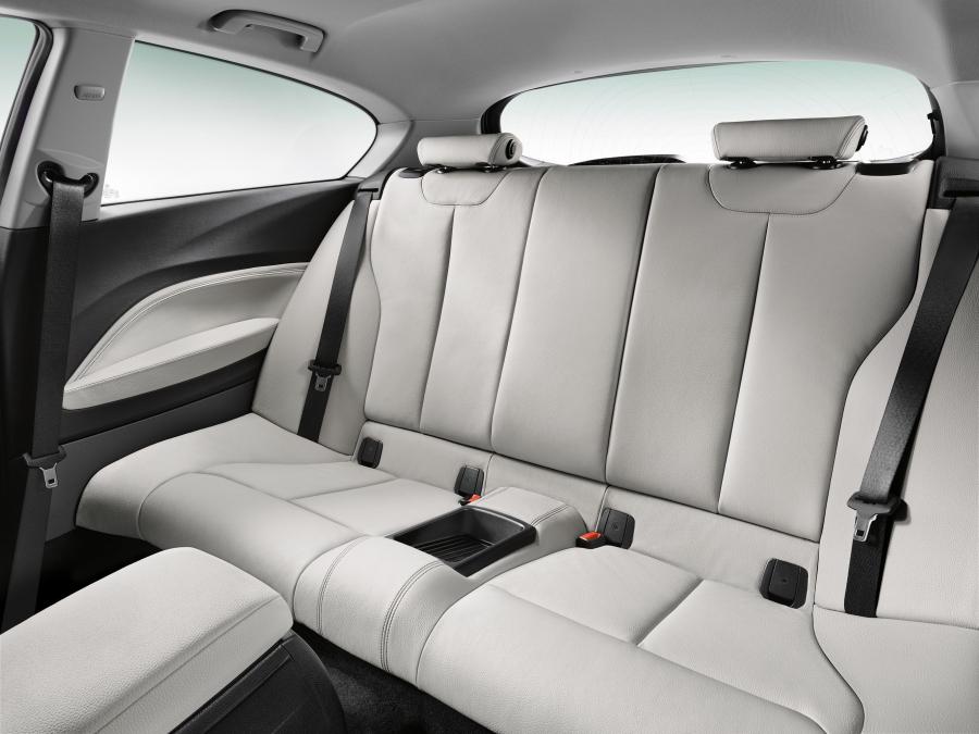  BMW M135i 3-Door 2012 года  (фото 14 из 183)